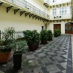 Luxury Vincents Апартаменты *